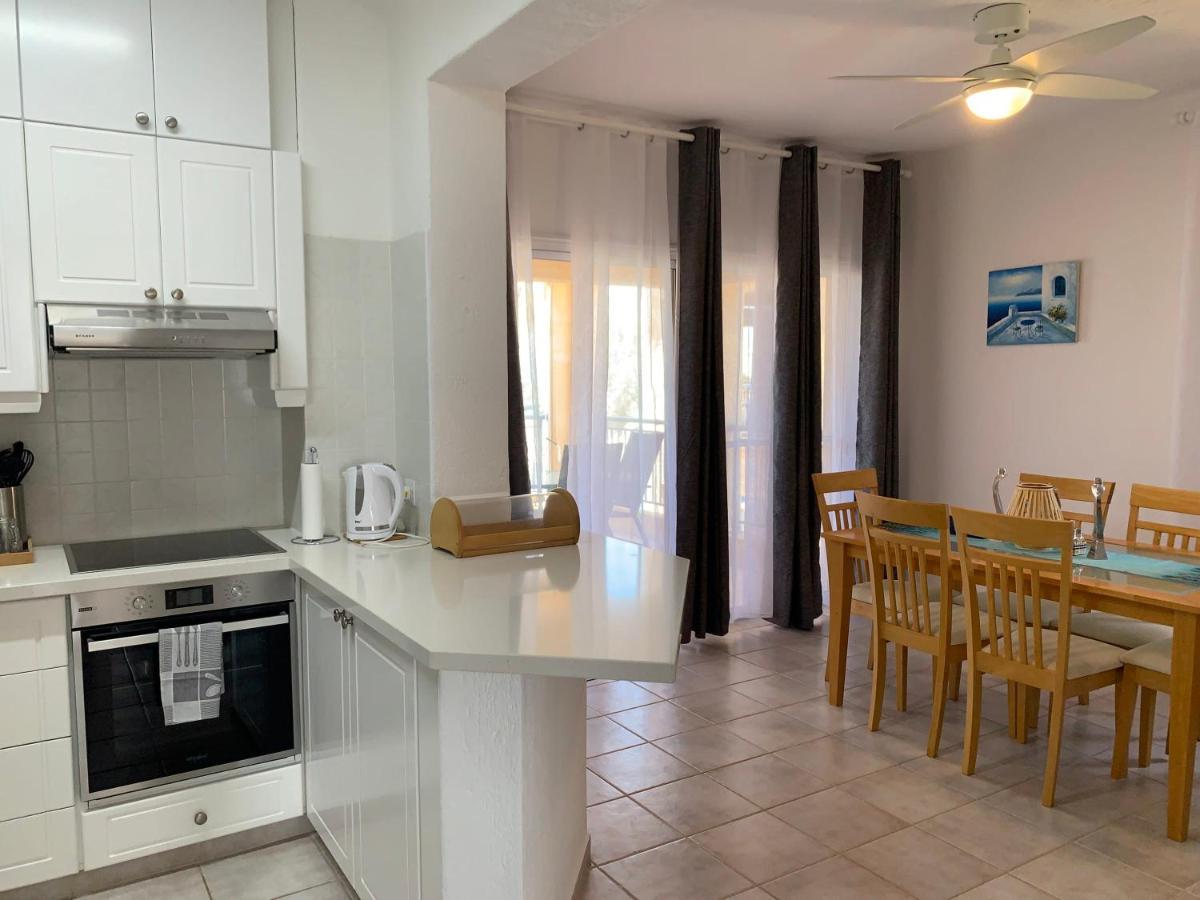 Kings Palace - Stylish, Modern 2 Bed With Sea Views Paphos Exterior foto
